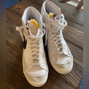 Nike Blazers High Top Womens 11